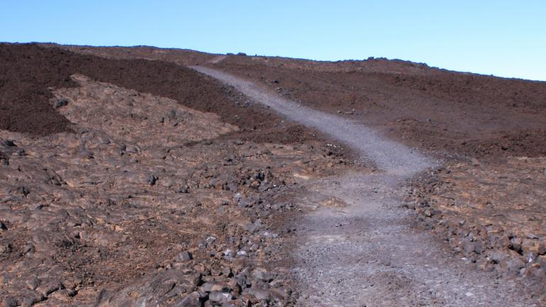 冒纳罗亚公路旁令人惊叹的美景 冒纳罗亚公路旁令人惊叹的美景