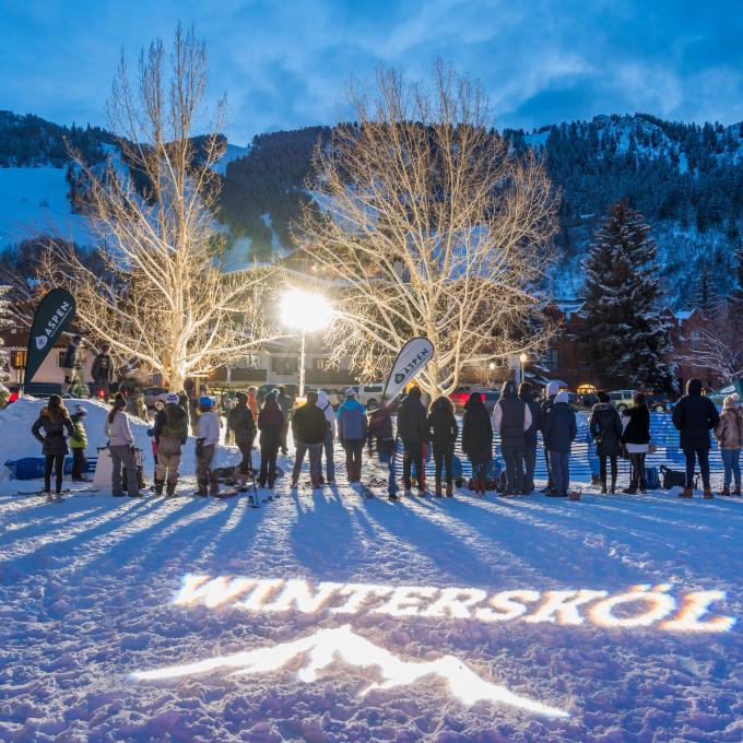 科罗拉多州阿斯彭的 Wintersköl 冬季庆典活动 科罗拉多州阿斯彭的 Wintersköl 冬季庆典活动